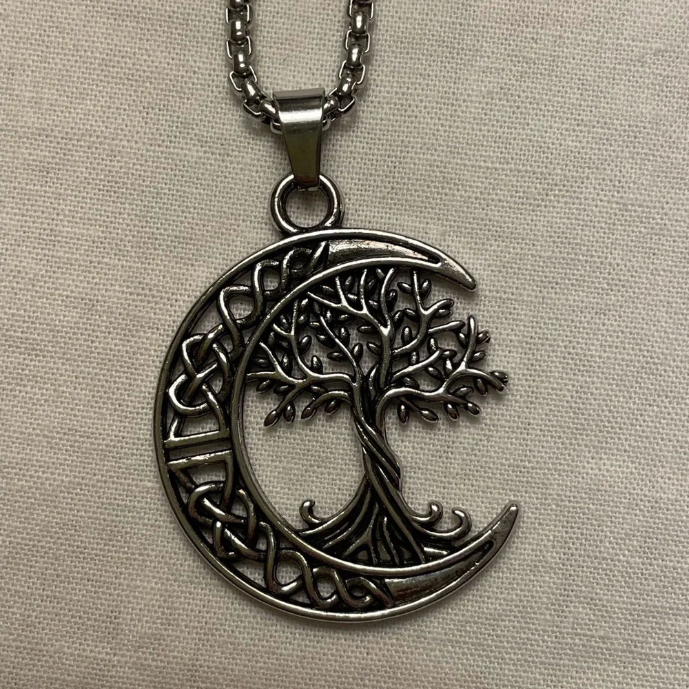 Celtic Knot Moon with Tree of Life Necklace Unisex - Picture 5 of 10